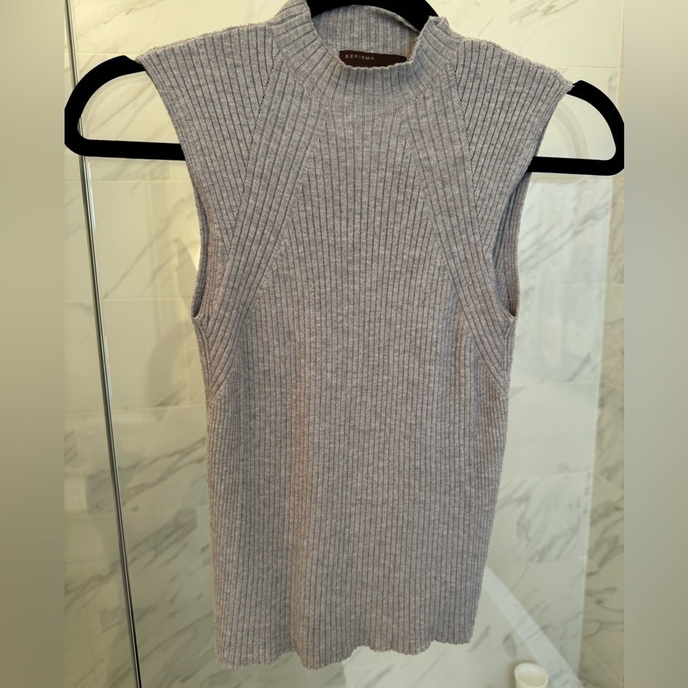 Kerisma sleeveless turtleneck gray sweater top size medium